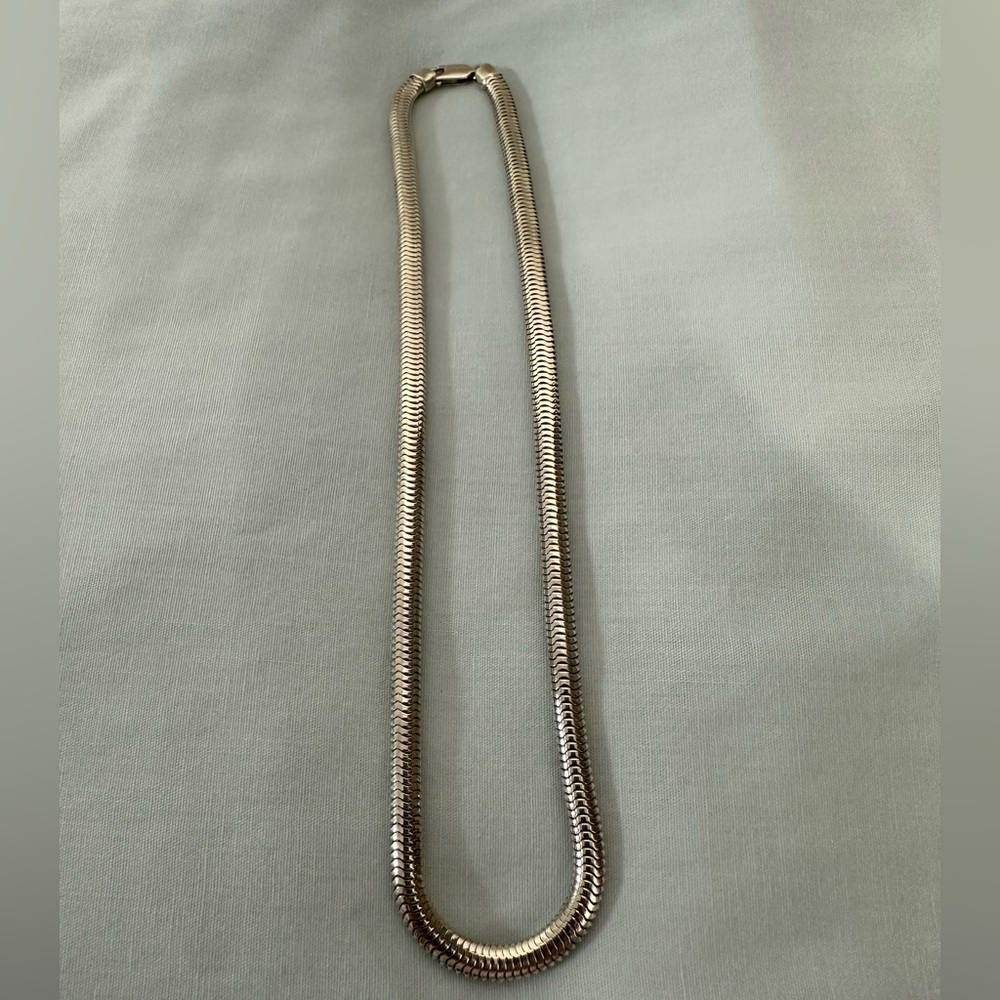 Elegant Silver Necklace